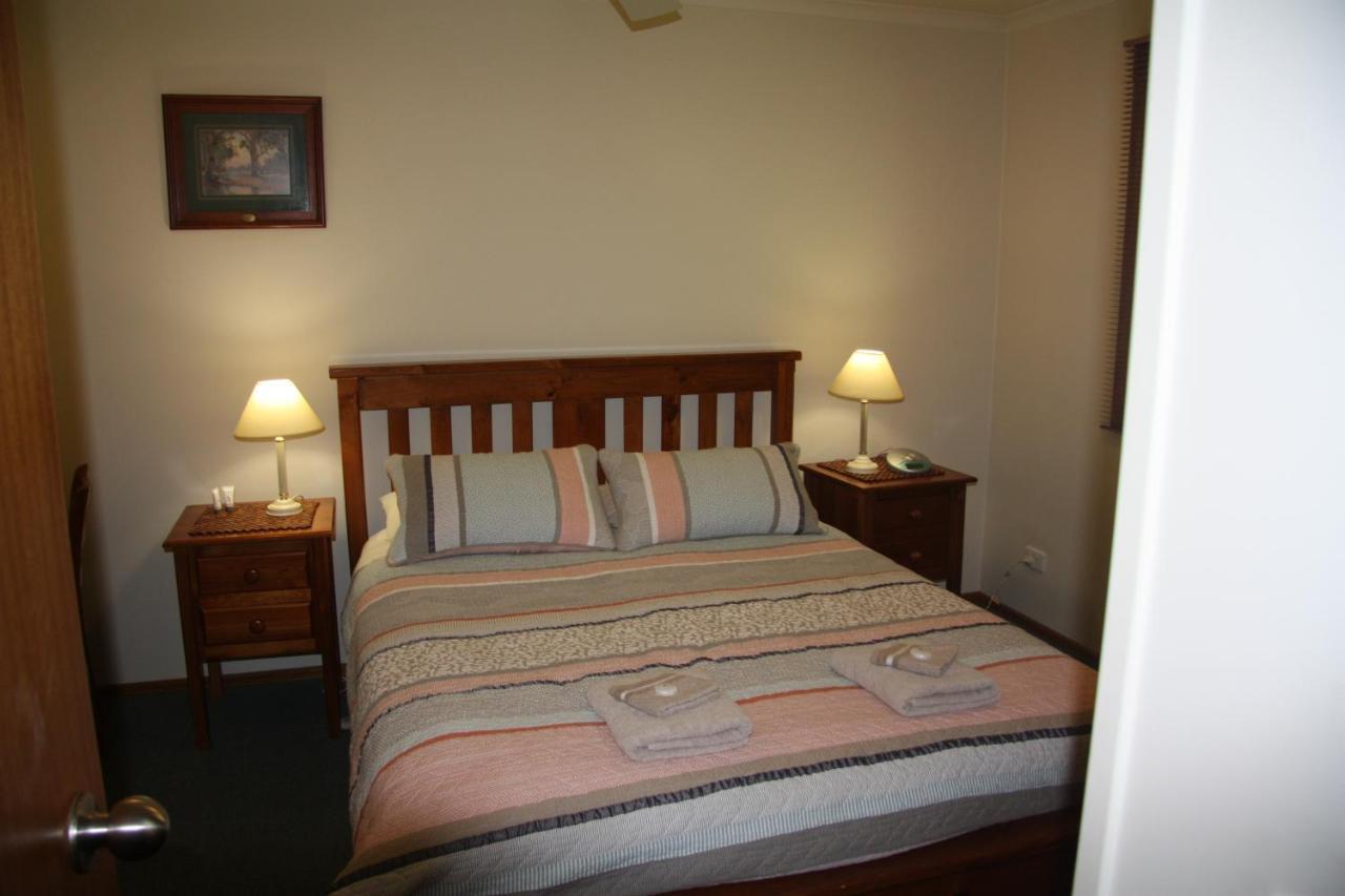 Shady Brook Cottages Harrietville Extérieur photo