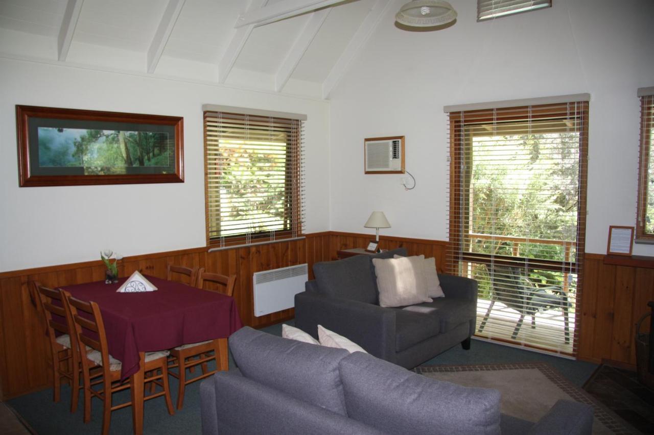 Shady Brook Cottages Harrietville Extérieur photo